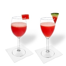 Frozen Watermelon Margarita im Weiss- und Rotweinglas
