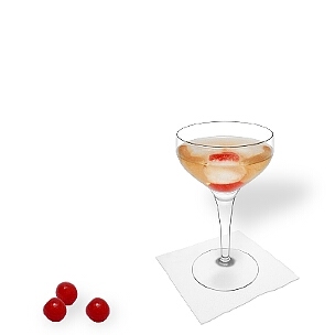 Cocktailschalen sind eine weitere gute Option für Manhattan.