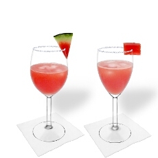 Wassermelonen Margarita im Weiss- und Rotweinglas
